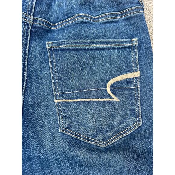 American Eagle Super Stretch Super Hi-Rise Medium Wash Jegging Size 2 Regular - Picture 9 of 9